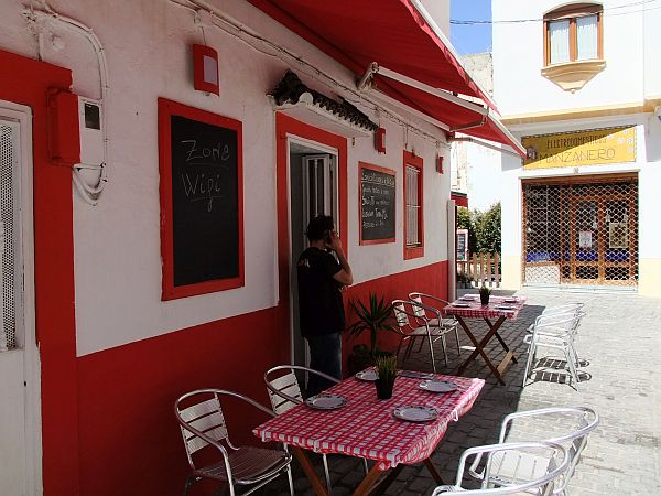 Nette Straßencafés